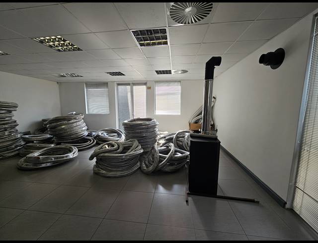 1,768M² FACTORY FOR SALE IN LANSERIA